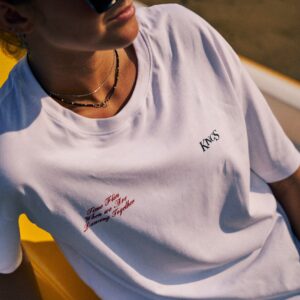 THE WHITE T-SHIRT